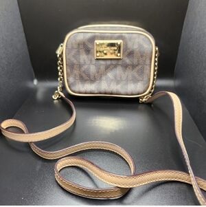 Michael Kors Mini Jet Set Logo Monogram Crossbody Bag Chain Strap Brown Tan Trim